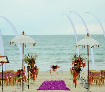 belmond jimbaran beach wedding 