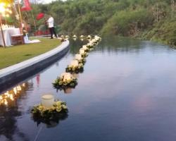 floating candle with flower 