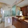 Villa karang Saujana bathroom